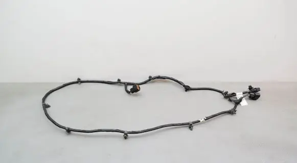 Rear bumper trim bar molding