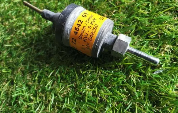 Toyota Avensis T250 Webasto auxiliary heater fuel pump 22454201 048280