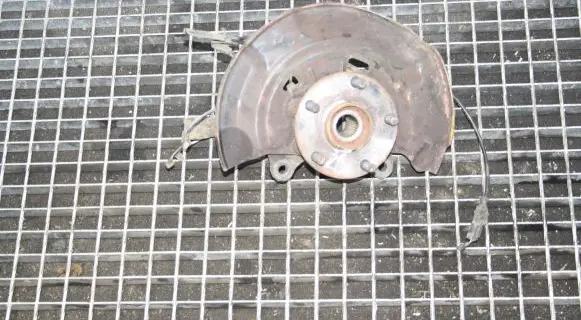 Toyota Avensis T270 Front wheel hub