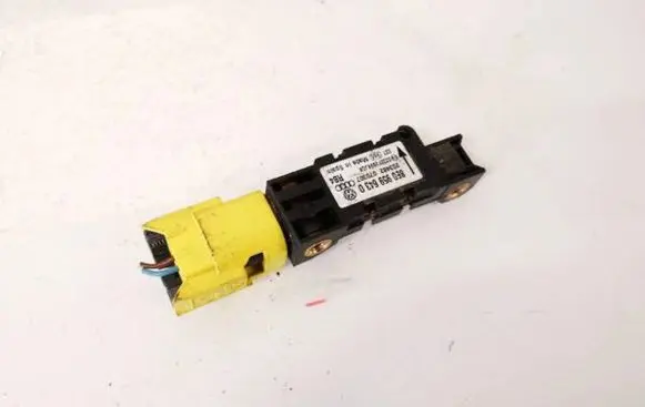 Volkswagen Phaeton Airbag deployment crash/impact sensor 8E0959643D