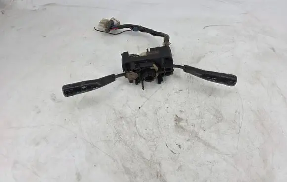 Mitsubishi Pajero Wiper turn signal indicator stalk/switch MB823274 174985