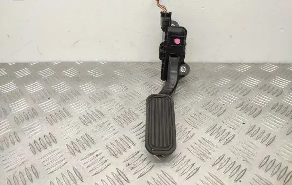 Lexus RX 330 - 350 - 400H Accelerator throttle pedal 7812048090 1988003050