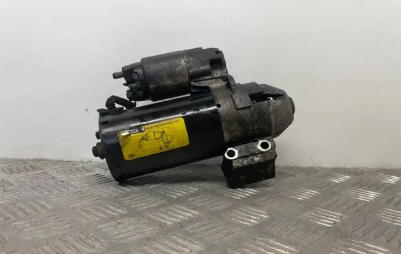 BMW 5 E60 E61 Starter motor 7798006 0001139002 12417798006