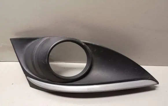 Mazda 6 Front fog light trim/grill GDK550C13 K3006 091011121