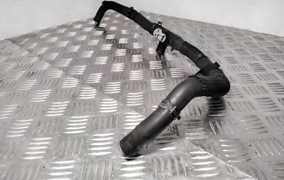 Land Rover Range Rover Sport L494 Engine coolant pipe/hose K1320660 9X2Q9Y438CB
