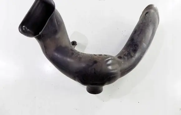 Toyota Avensis Verso Intake resonator 
