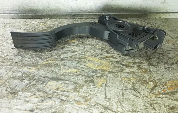 Ford Focus Accelerator throttle pedal BV619F836AB BEV241600