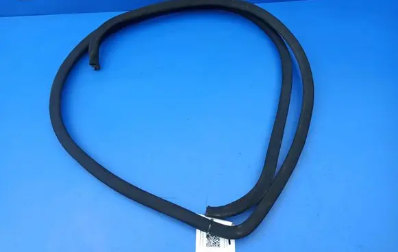 Mercedes-Benz S W140 Front door rubber seal