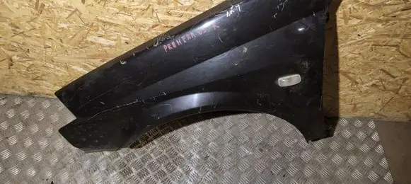 Nissan Primera Fender
