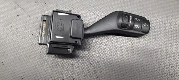 Ford Focus Fog light switch 17D940
