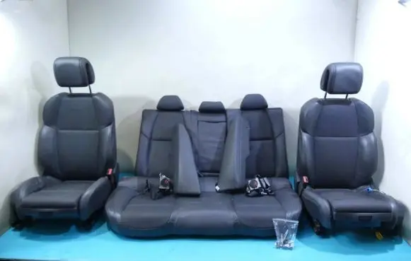 Seat set