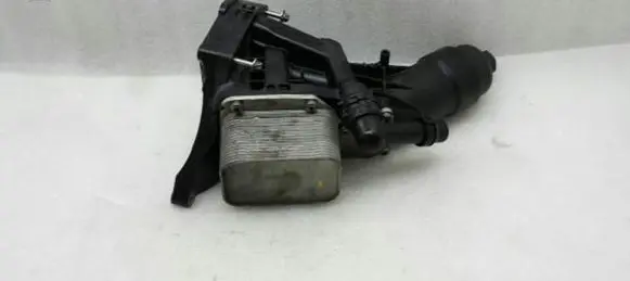 BMW 1 F20 F21 Engine oil radiator 7236130