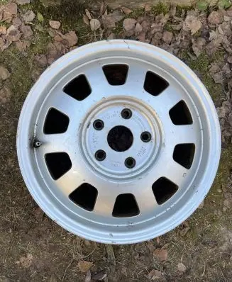 Audi A4 S4 B5 8D R15 alloy rim 8D0601025D