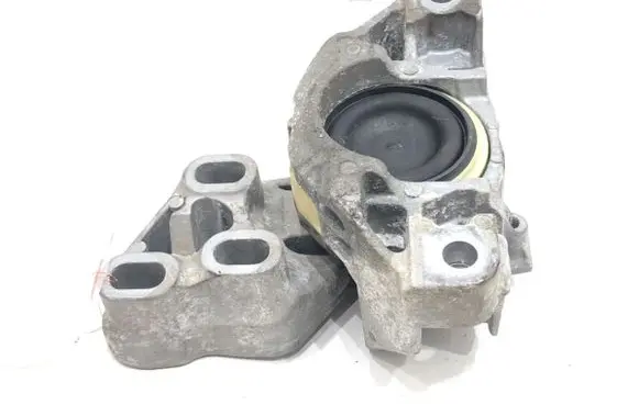 Mercedes-Benz B W246 W242 Engine mount vacuum valve A24624002