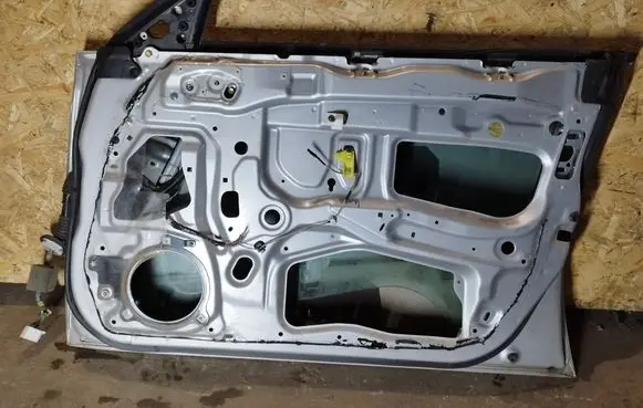 Subaru Legacy Front door