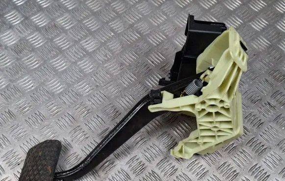 BMW X5 E70 Brake pedal 6791900 0305131657 4010403B