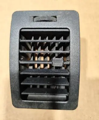 Toyota Hilux (AN10, AN20, AN30) Dash center air vent grill 556860K011 556600K051 556500K012