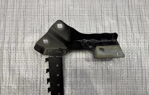Renault Kangoo II Fender mounting bracket 625650000R