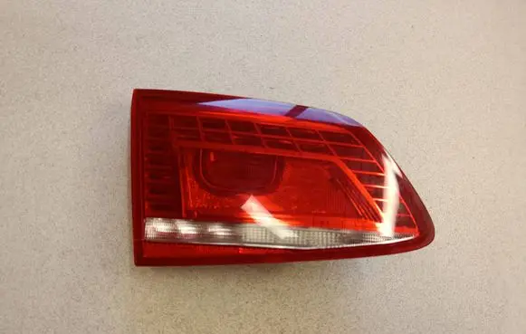 Volkswagen PASSAT B7 Rear/tail lights 179835