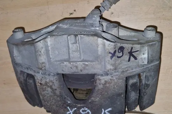 Volvo XC90 Front brake caliper 3065730319