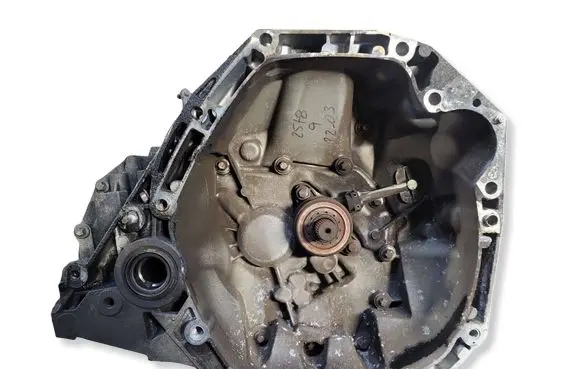 Renault Clio III Manual 5 speed gearbox JR5124 8200815546