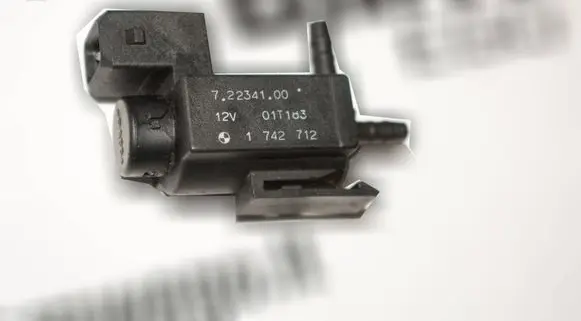 BMW 5 E39 Turbo solenoid valve 1742712