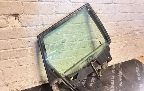 Audi A6 S6 C4 4A Rear door manual window regulator 4A0839842