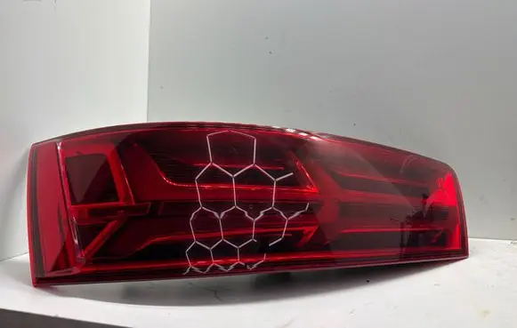Audi Q7 4M Tailgate rear/tail lights AU736SAE12S 4M0945093D 20900103