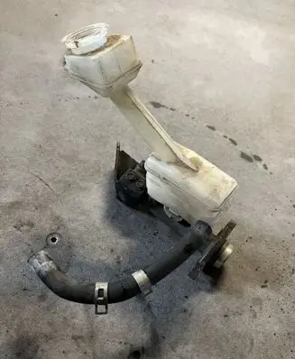 Nissan Primera Master brake cylinder 22486679 2248667