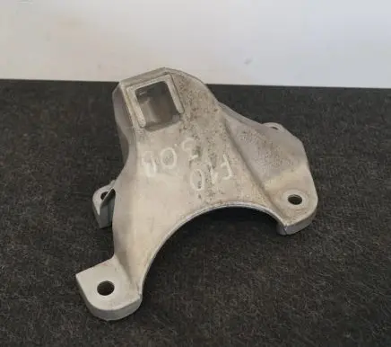 BMW 5 F10 F11 Engine mounting bracket 6775914