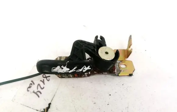 Ford Mondeo Mk III Fuel tank opening switch 