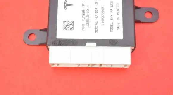 Tesla Model S Engine control unit/module ECU 1129519-00-A