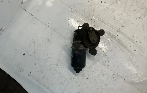 Mitsubishi Pajero Wiper motor
