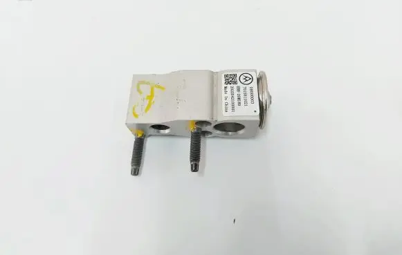 Air conditioning (A/C) expansion valve