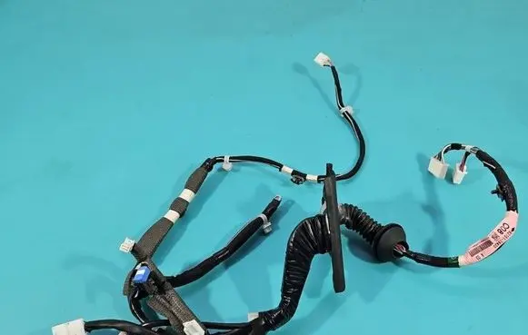 Lexus CT 200H Front door wiring loom 82151-76420 IMPRK1524082