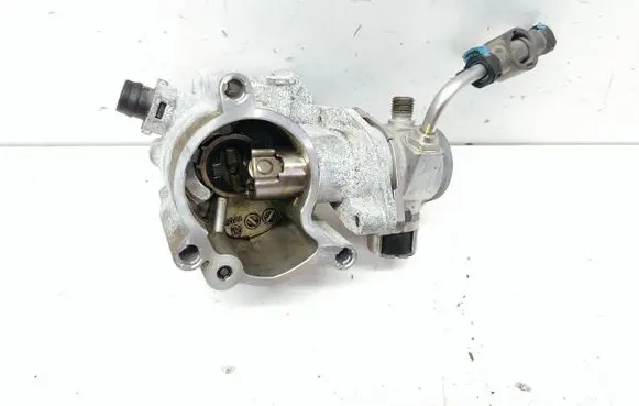 Volvo V60 Fuel injection high pressure pump 31437903