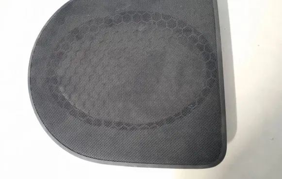 Side speaker trim/cover