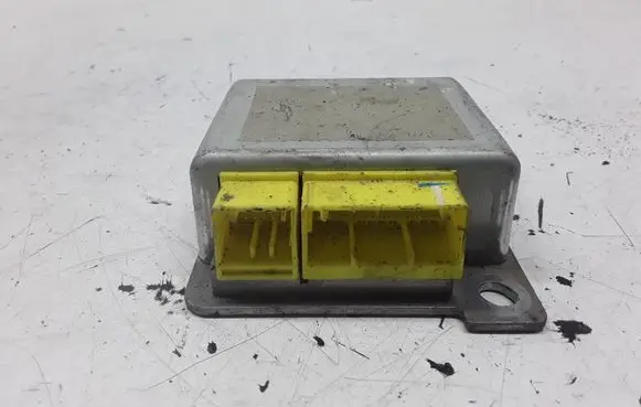 Nissan Primera Airbag control unit/module 988209F415