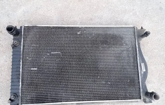 Audi A6 S6 C6 4F Coolant radiator 4F0121251M