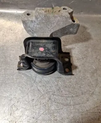 Nissan Juke I F15 Engine mount bracket 1509142