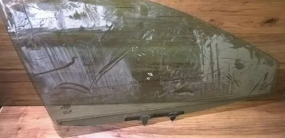 Nissan Almera Tino Front door window glass four-door