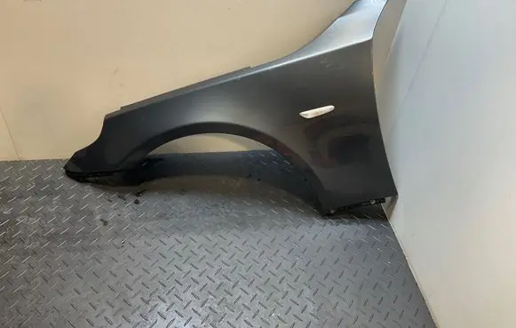 BMW 5 E60 E61 Fender