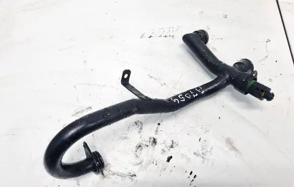 Audi A6 S6 C5 4B Engine coolant pipe/hose 059121083A