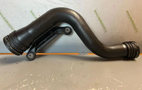 Volkswagen PASSAT B6 Intercooler hose/pipe 1K0145762P