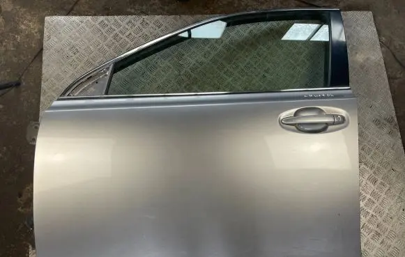 Subaru Legacy Front door