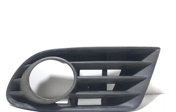 Volkswagen Golf Plus Front bumper lower grill 5M0853666B