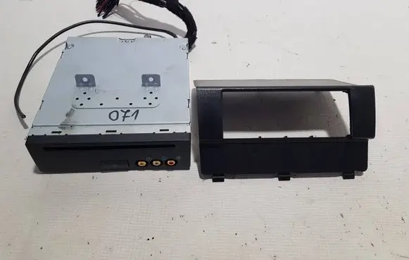 Mercedes-Benz R W251 Radio/CD/DVD/GPS head unit A2519063200VFF A2519063200 A2516830408
