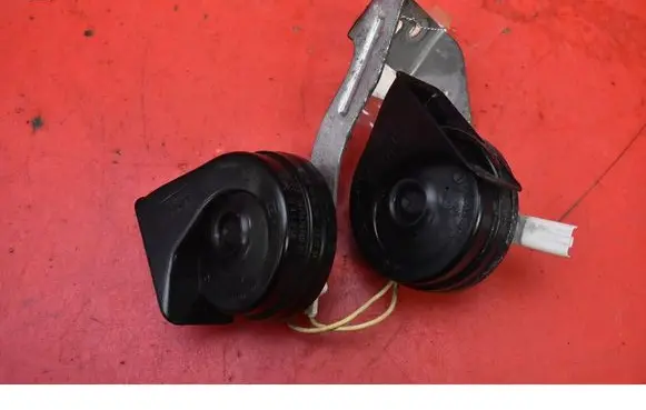Peugeot 5008 Horn signal 9815870780
