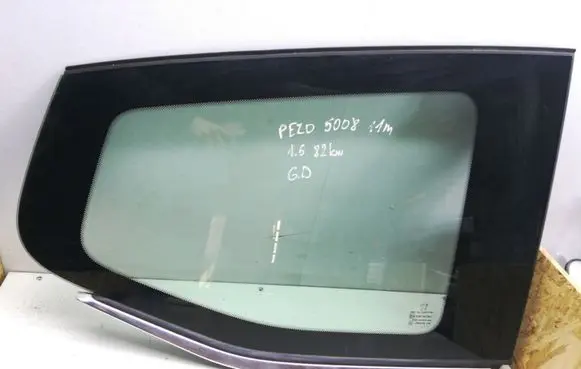 Peugeot 5008 Rear side window