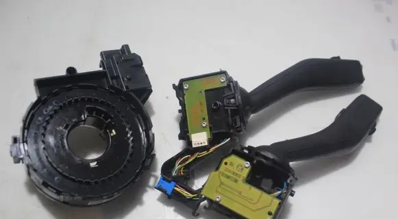 Volkswagen Touran I Light switch